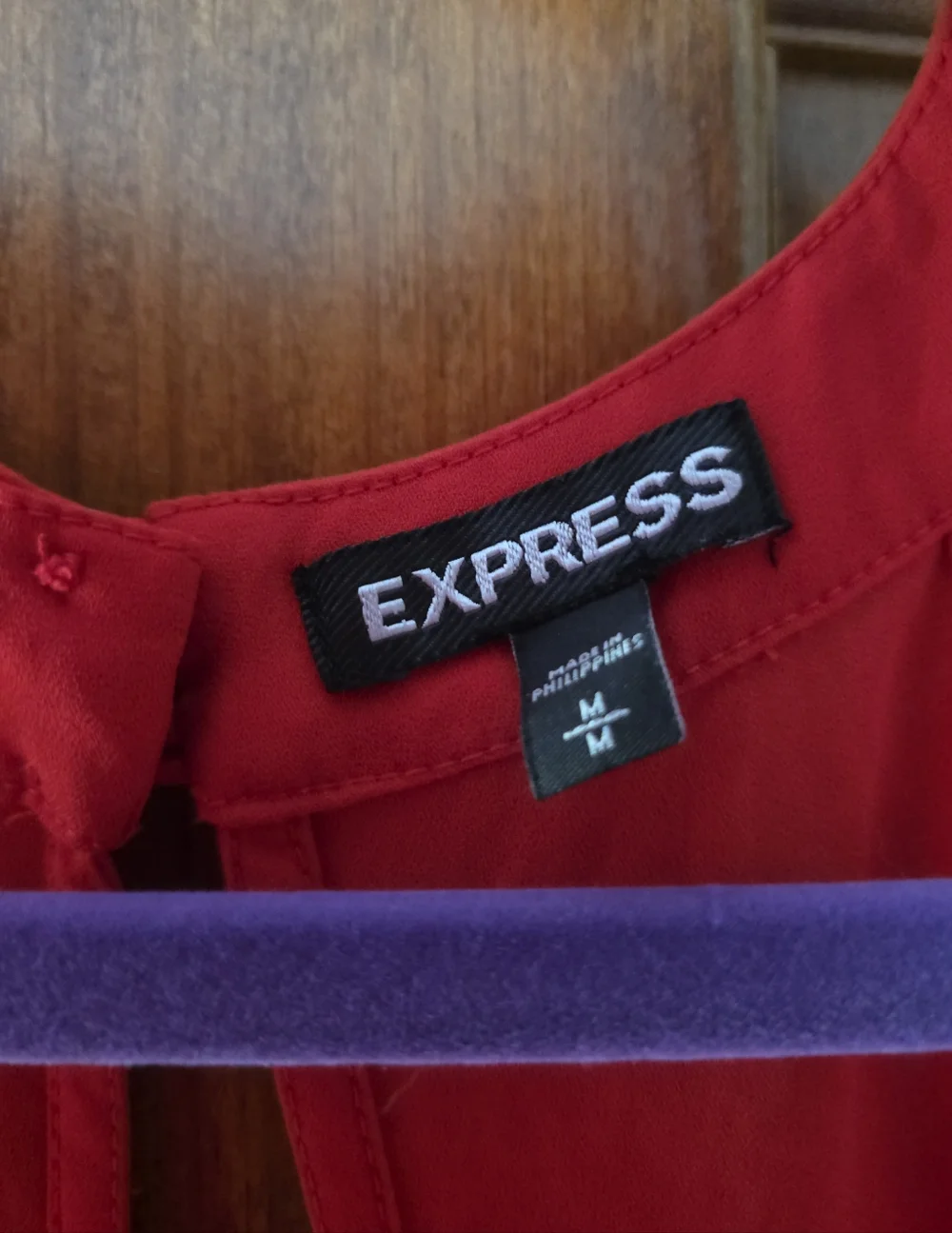 Express Top - Picture 2 of 3